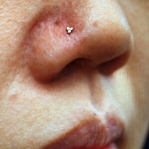 Tri Bead Cluster Press-fit End in white Gold from BVLA